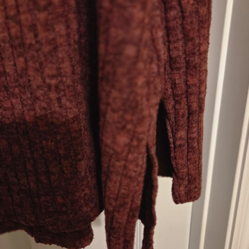 Women's Rust Sweater - Picture 2 of 4